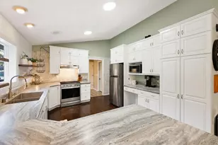 64 Oakland Rd, Cambridge, WI 53523 - Photo 17