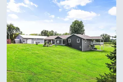 64 Oakland Road, Cambridge, WI 53523 - Photo 7