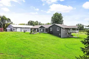 64 Oakland Rd, Cambridge, WI 53523 - Photo 7