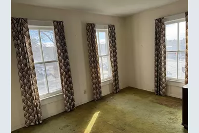 215 E Centerway Street, Janesville, WI 53545 - Photo 9