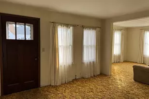 215 E Centerway St, Janesville, WI 53545 - Photo 7