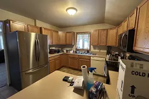 328 Vernon Ave, Beloit, WI 53511 - Photo 9