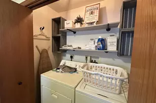 328 Vernon Ave, Beloit, WI 53511 - Photo 11