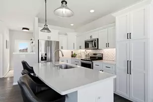 516 Noble Oak Run, Verona, WI 53593 - Photo 5