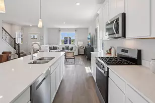 541 Trysil Aly N, Stoughton, WI 53589 - Photo 15