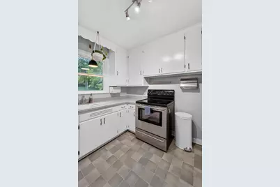 313 S Midvale Boulevard, Madison, WI 53705 - Photo 9