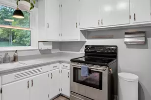 313 S Midvale Blvd, Madison, WI 53705 - Photo 9