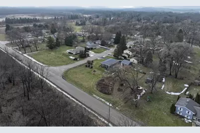 N53 W23713 Ervins Place, Sussex, WI 53089 - Photo 15