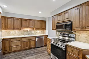 601 N Segoe Rd, Madison, WI 53705 - Photo 17