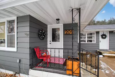 209 W Chestnut Street, Pardeeville, WI 53934 - Photo 3