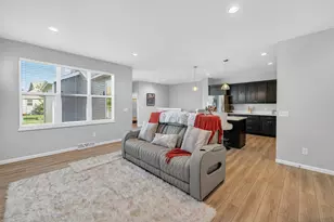 2186 Rosenberg Ln, Sun Prairie, WI 53590 - Photo 7