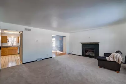 5215 Manitowoc Parkway, Madison, WI 53705 - Photo 5