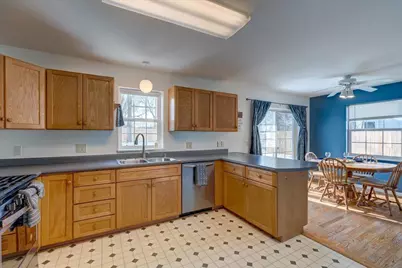 5215 Manitowoc Parkway, Madison, WI 53705 - Photo 13