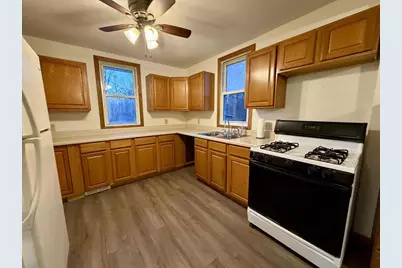 835 E Homeland Court, Beloit, WI 53511 - Photo 7