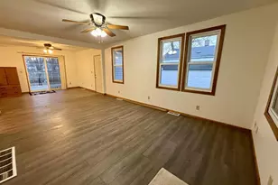 835 E Homeland Ct, Beloit, WI 53511 - Photo 3