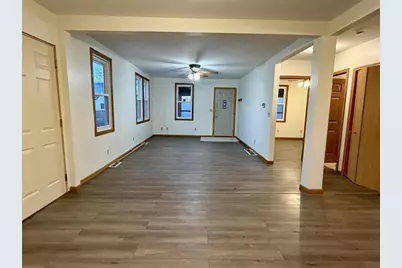 835 E Homeland Court, Beloit, WI 53511 - Photo 9