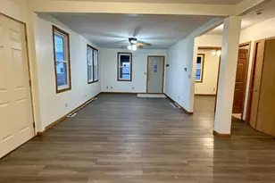 835 E Homeland Ct, Beloit, WI 53511 - Photo 9