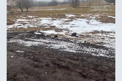 190 Deerrun Drive, Fall River, WI 53932 - Photo 5