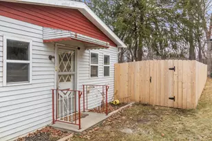 422 Eaton St, Green Lake, WI 54941 - Photo 43