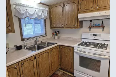 125 Falling Creek Circle #125, Janesville, WI 53548 - Photo 9