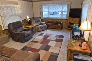 125 Falling Creek Cir, Janesville, WI 53548 - Photo 5
