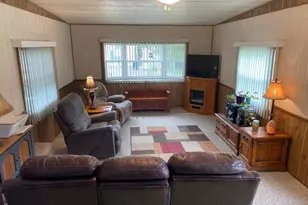 125 Falling Creek Cir, Janesville, WI 53548 - Photo 5