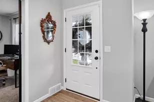 833 Sugar Maple Ln, Verona, WI 53593 - Photo 5