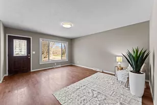 513 W 2nd St, Reedsburg, WI 53959 - Photo 3