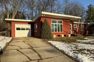 219 W Commerce St, Mineral Point, WI 53565 - Photo 3