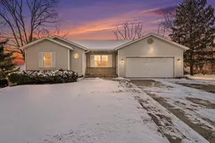 26 Geronimo Cir, Madison, WI 53713 - Photo 1