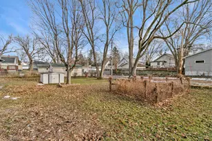 212 E Carroll St, Portage, WI 53901 - Photo 33