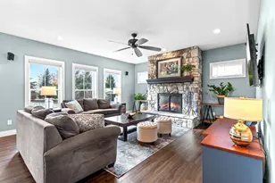 3123 Fran's Dr, Sun Prairie, WI 53590 - Photo 9