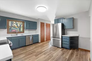 4417 Barby Ln, Madison, WI 53704 - Photo 13