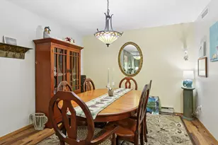 3108 Creekview Dr, Middleton, WI 53562 - Photo 7