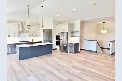 477 Foxfield Court, Oregon, WI 53575 - Photo 5