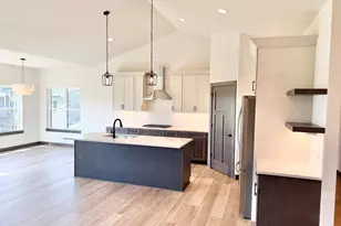 477 Foxfield Ct, Oregon, WI 53575 - Photo 7