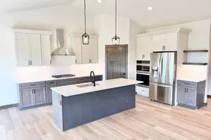 477 Foxfield Ct, Oregon, WI 53575 - Photo 15