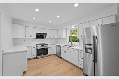 205 E Verleen Avenue, Waunakee, WI 53597 - Photo 13