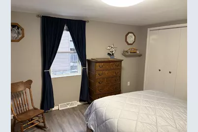 432 W 11th Avenue, Oshkosh, WI 54902 - Photo 9