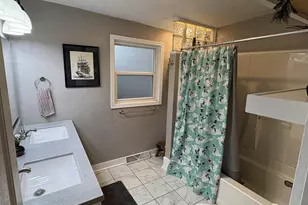 432 W 11th Ave, Oshkosh, WI 54902 - Photo 17