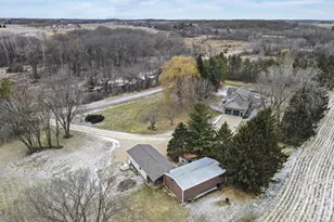 946 Canal Rd, Marshall, WI 53559 - Photo 69