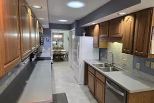 89 Golf Course Rd, Madison, WI 53704 - Photo 7