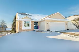 4714 Dream Ln, Madison, WI 53718 - Photo 3