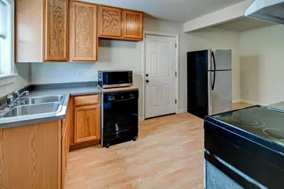 204 S Musket Ridge Road, Sun Prairie, WI 53590 - Photo 7