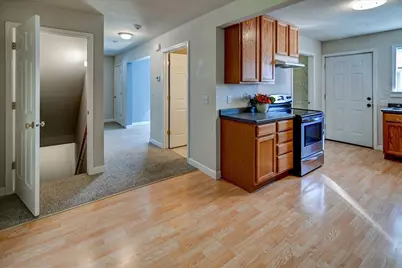 204 S Musket Ridge Road, Sun Prairie, WI 53590 - Photo 5