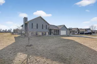 2603 Omaha Dr, Janesville, WI 53546 - Photo 3