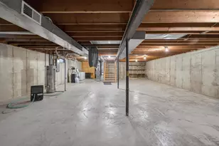 5758 Modernaire St, Fitchburg, WI 53711 - Photo 33