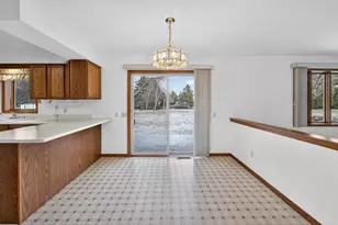 5758 Modernaire St, Fitchburg, WI 53711 - Photo 13