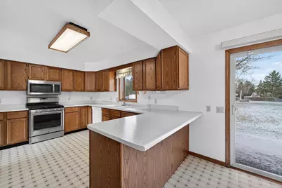 5758 Modernaire Street, Fitchburg, WI 53711 - Photo 9