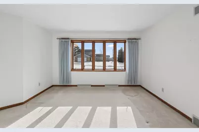 5758 Modernaire Street, Fitchburg, WI 53711 - Photo 5